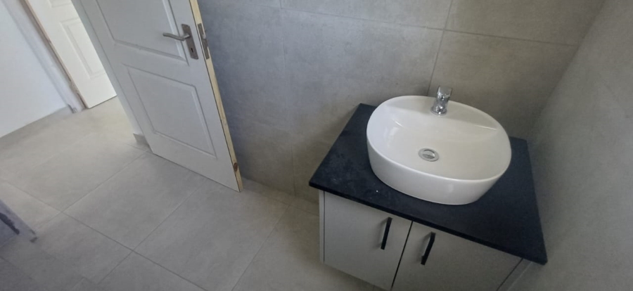 To Let 2 Bedroom Property for Rent in Saldanha Western Cape
